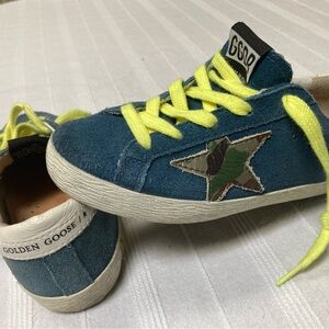 Golden Goose Super Star Low Top Suede Sneaker Camo Star Turquoise Yellow Laces